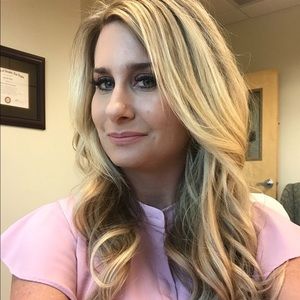 Meet your Posher, April